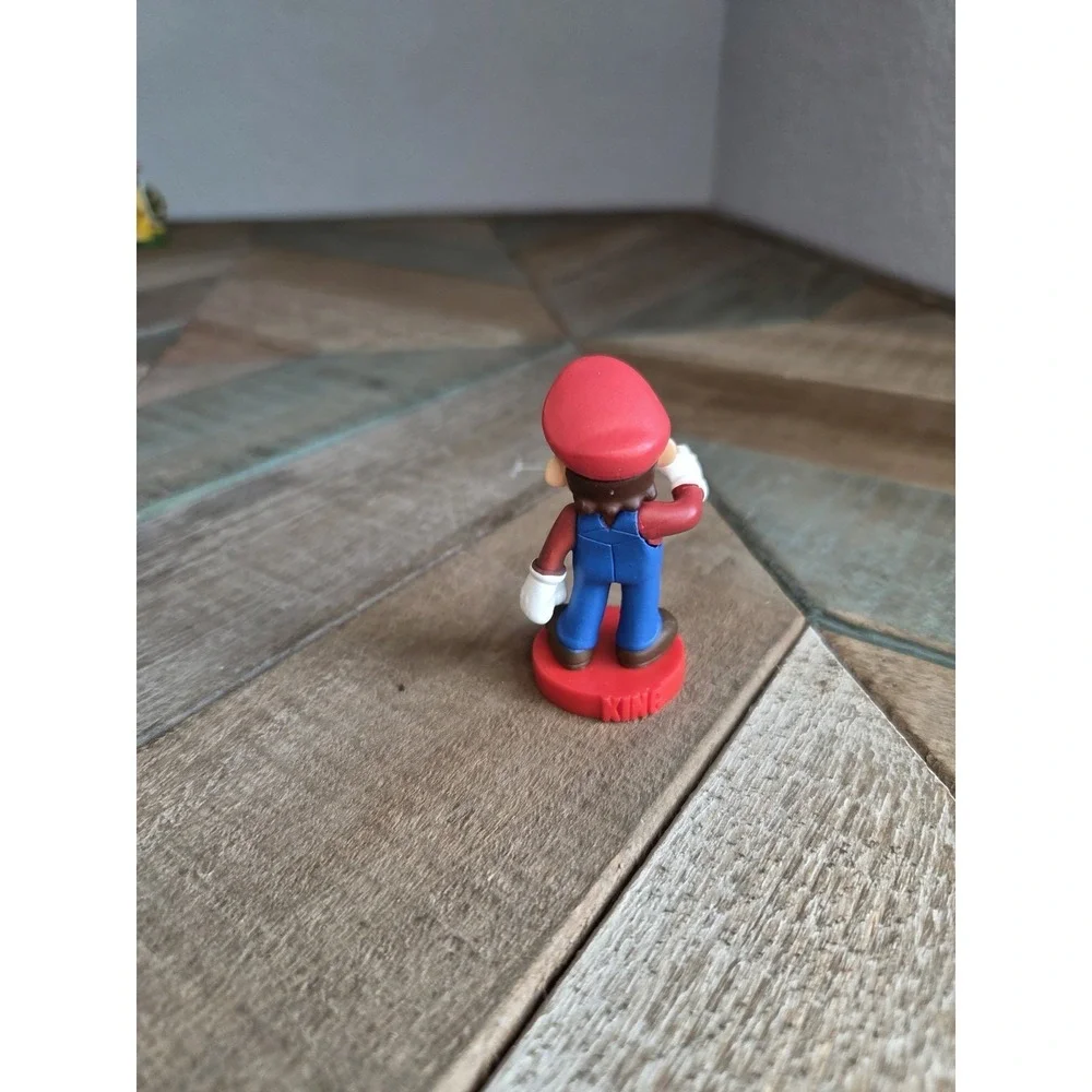 Super Mario Chess Mario‎ King Replacement Nintendo Game Piece Cake Top